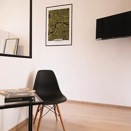 Apartament Dimora Dei Navigli Mediolan