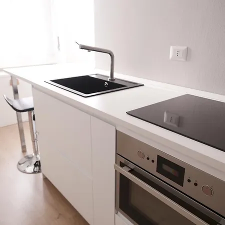 Apartament Dimora Dei Navigli Mediolan